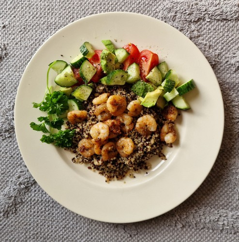 Krewetki z quinoa