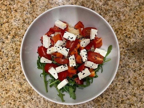 Kuskus z warzywami i serem feta